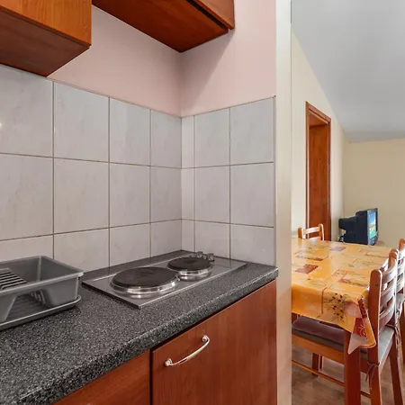 Daire Angelo Brodarica (Sibenik-Knin)